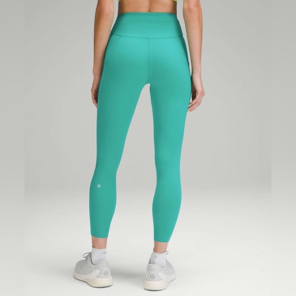 Lululemon Fast and Free High-Rise Tight 25” Pockets *Updated Sz 4
Kelly Green - Picture 1 of 15